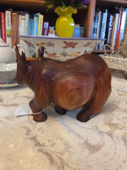 Hand curved rhinoceros