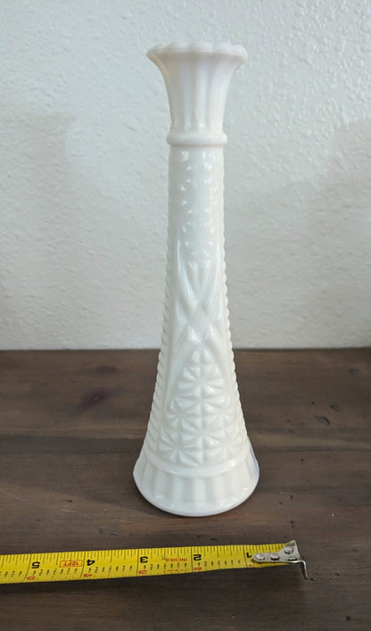 Vtg. Anchor Hocking Star & Bars Milk Glass Vase 