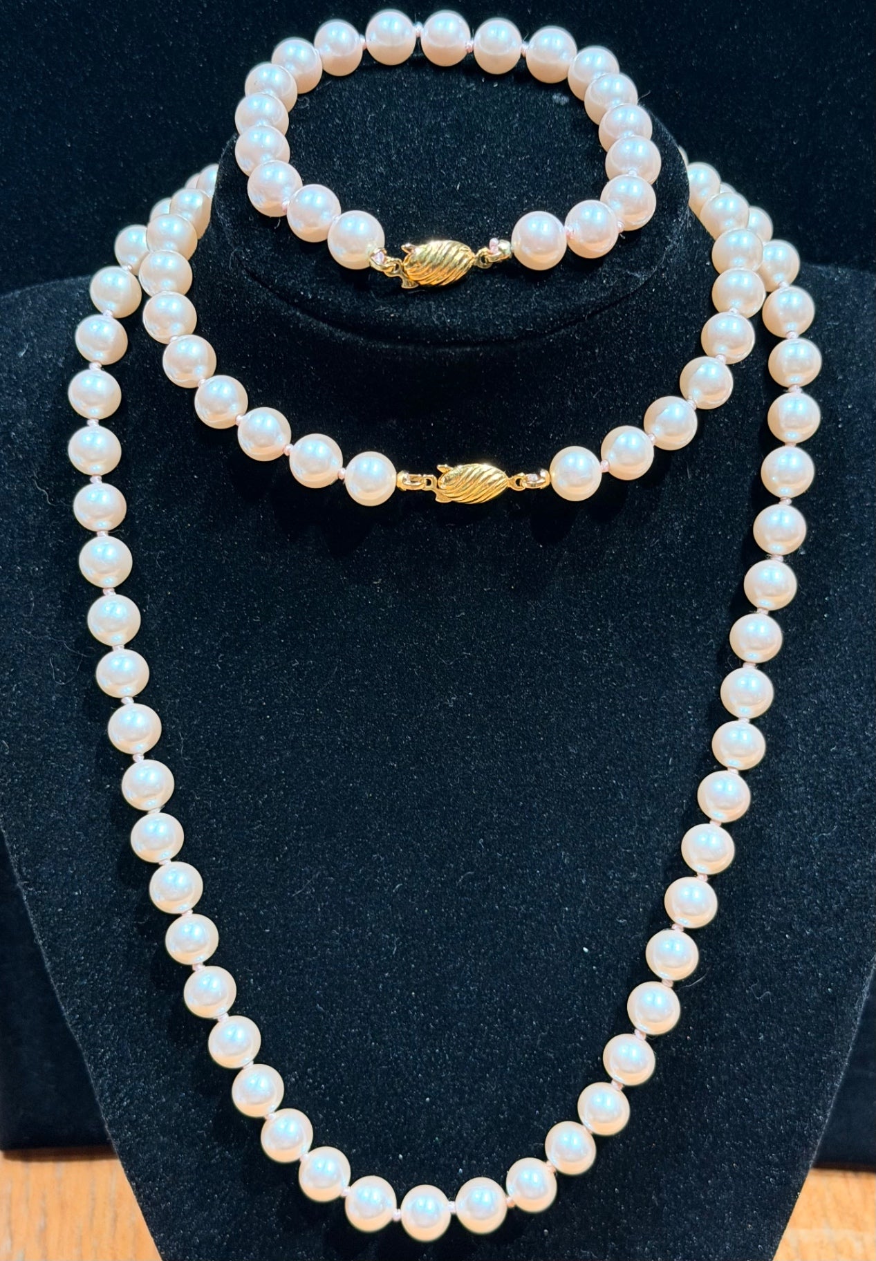 28” Pink faux pearl necklace & bracelet set