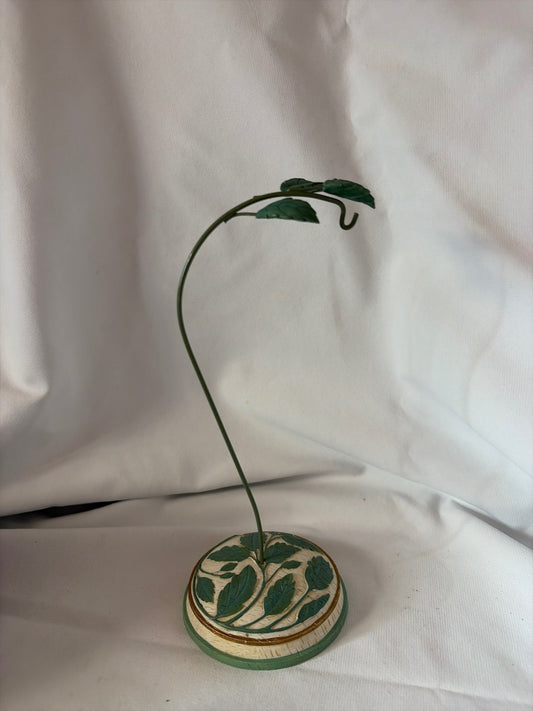 Ornament stand/hanger