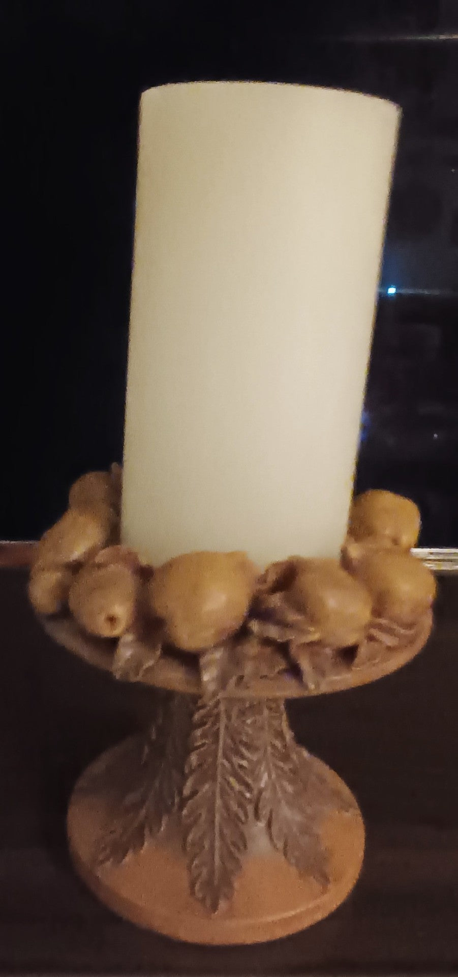 Acanthus Candle Holder w/LED Candle