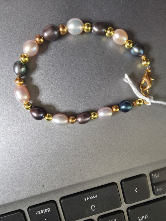 18B black & white Hawaiian pearls