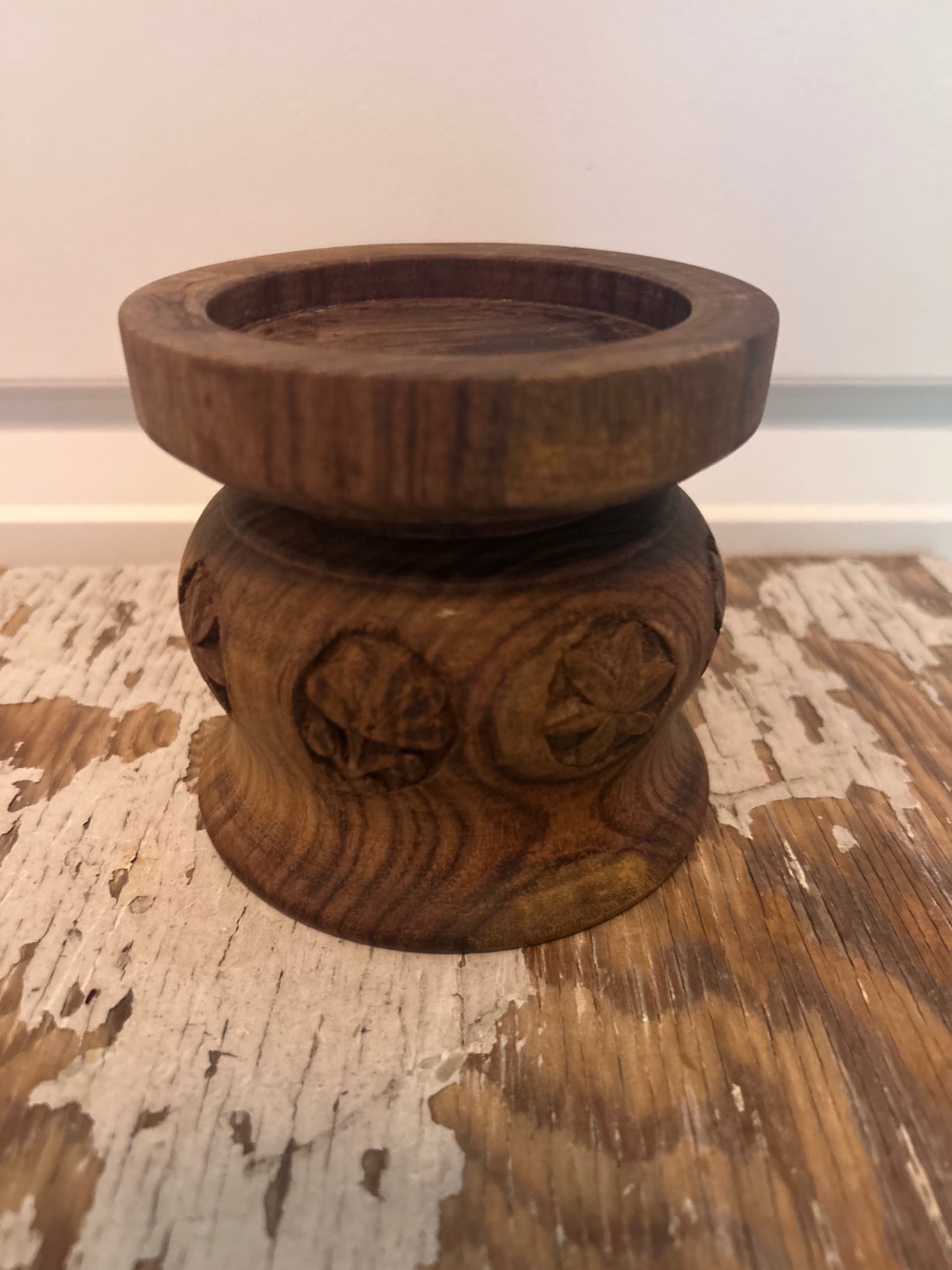 Candle holder