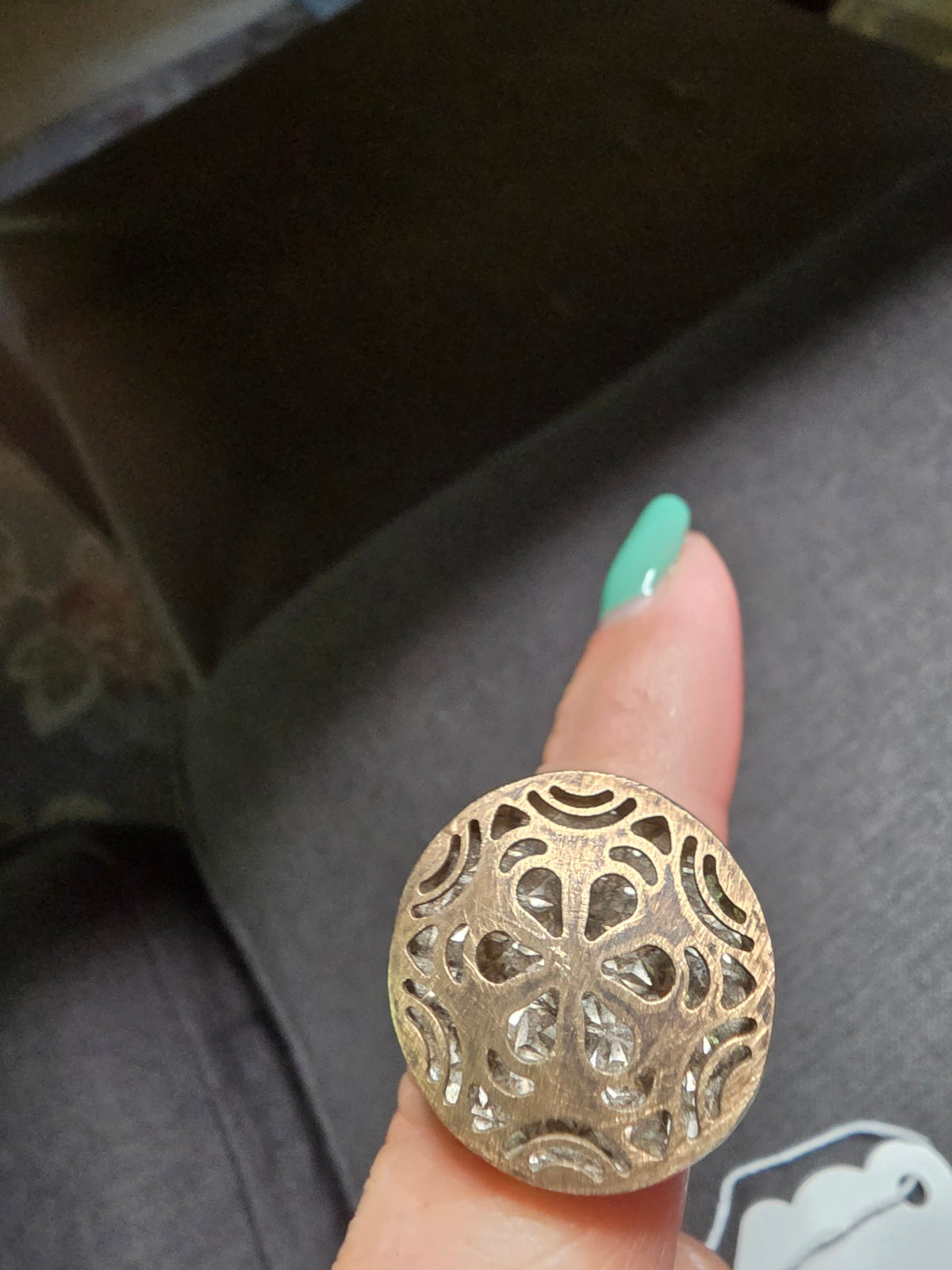 13R ss & gold floral round medall