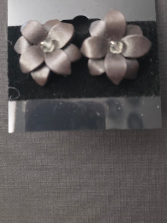 8E leather brown flowers 