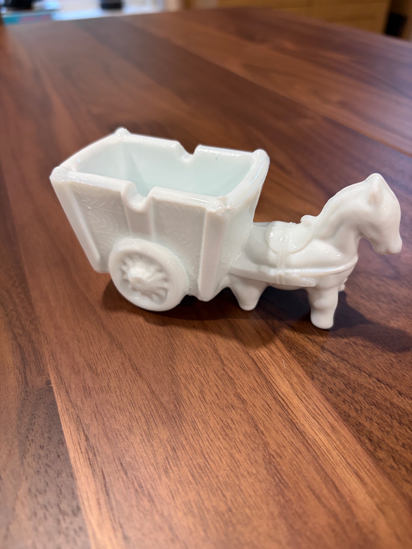 Vtg K R Haley Donkey Drawn Cart 2.25"T x4.75" x2.5" Milk Glass Ashtray Trinket 