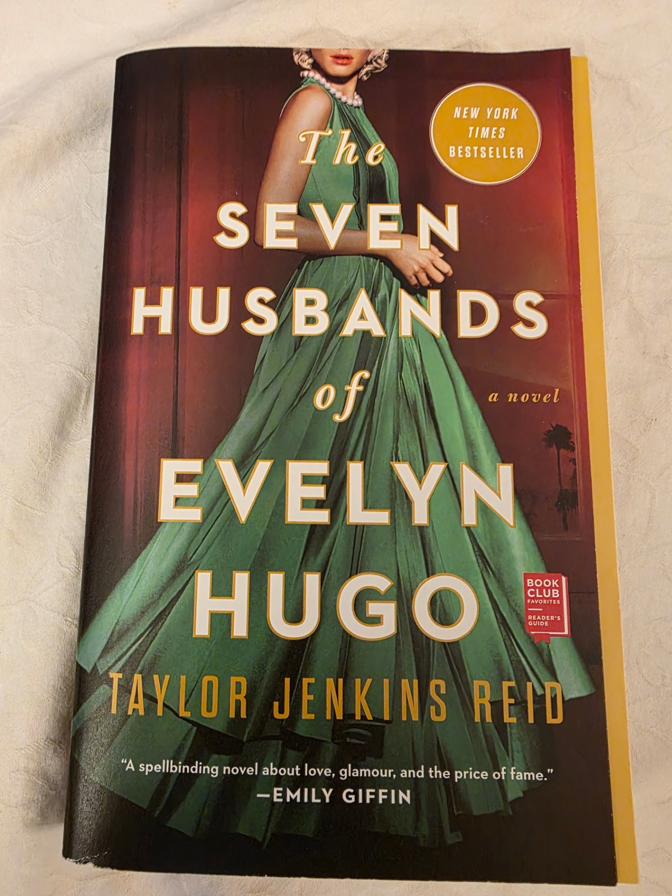 THE 7 HUSBANDS OF EVELYN HUGO.