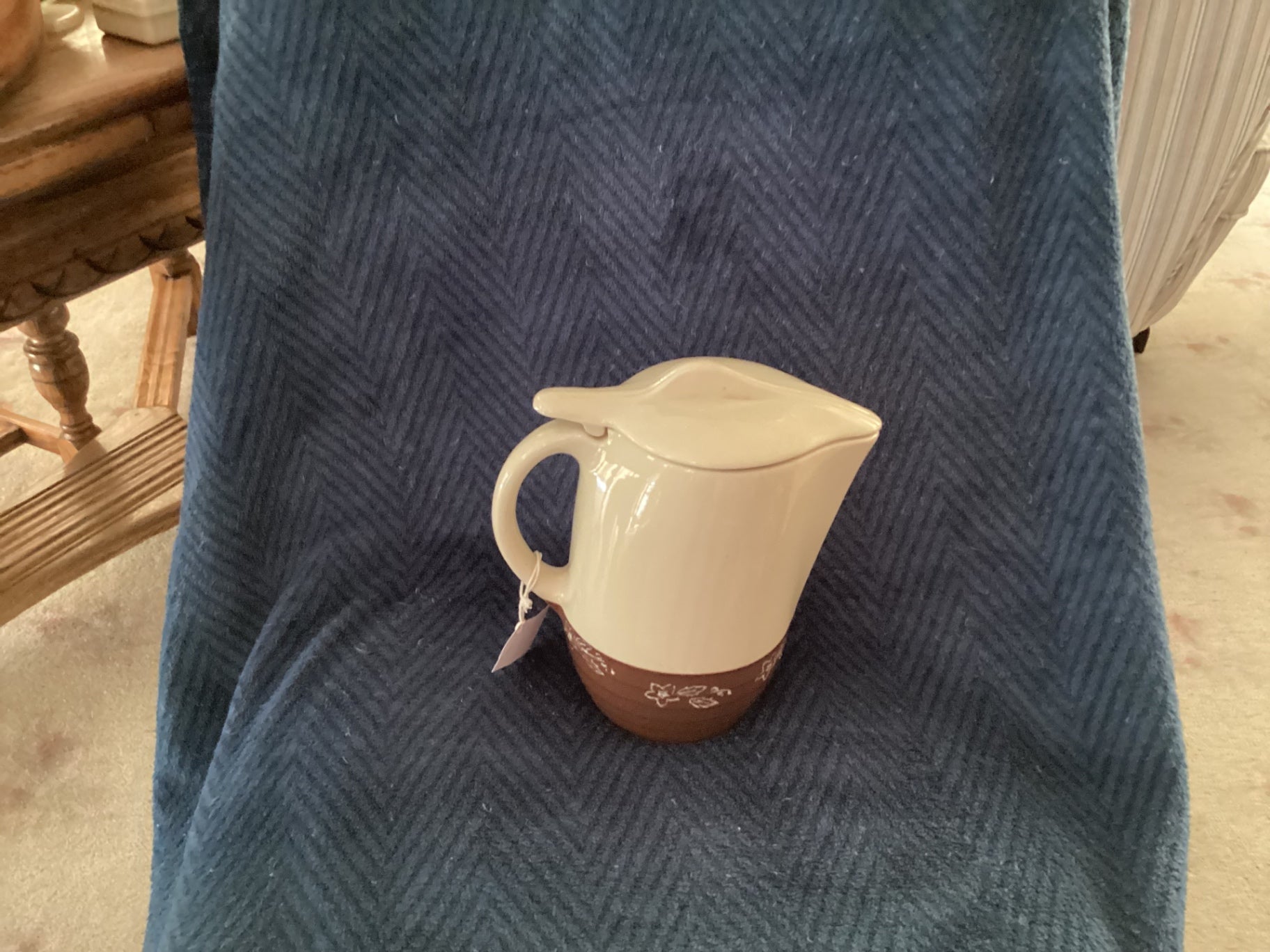 Vintage Oxford pottery with lid