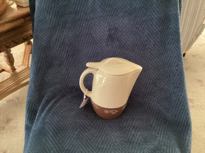 Vintage Oxford pottery with lid