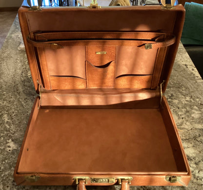 Vintage airway, brown leather briefcase