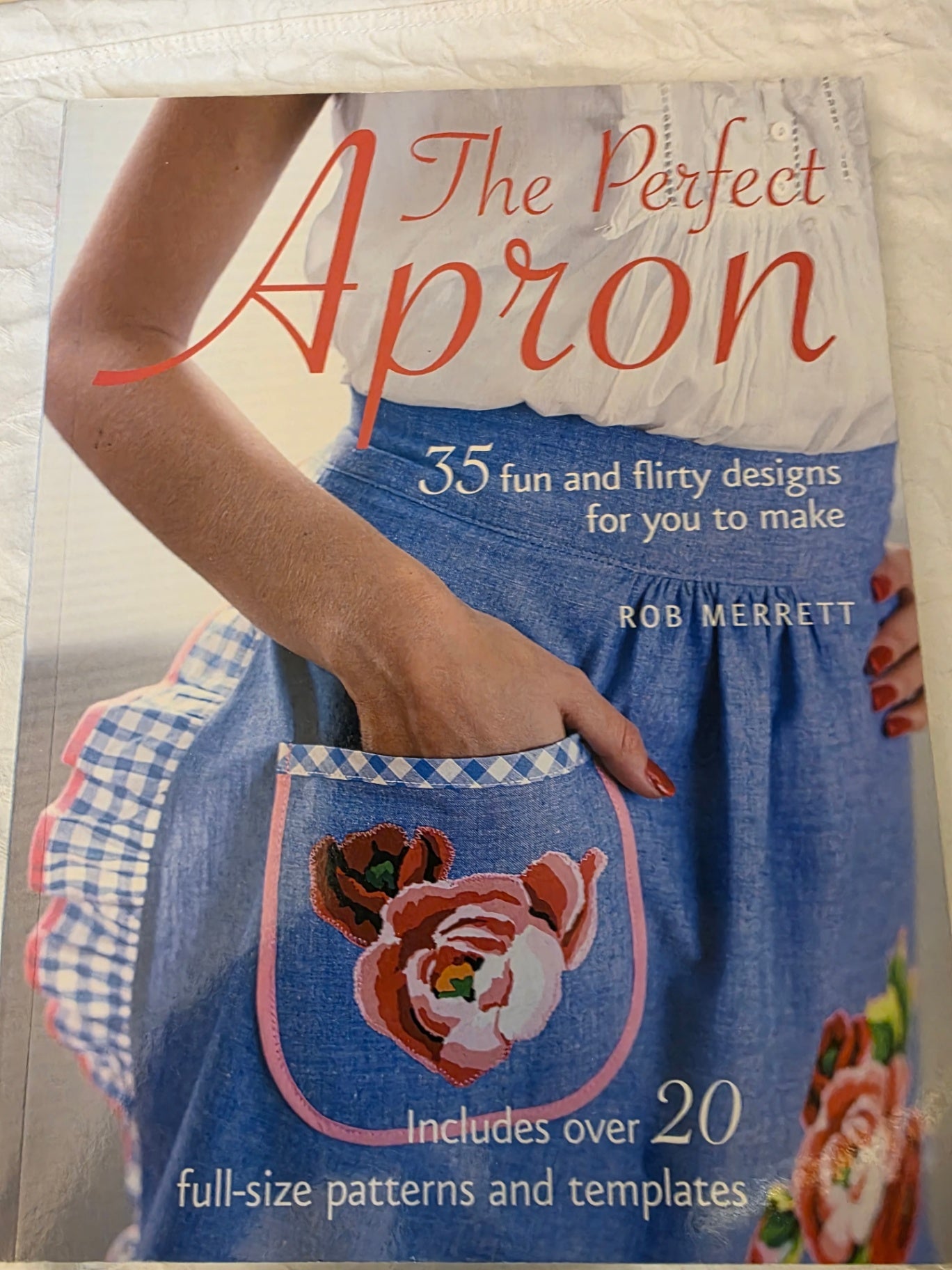 THE PERFECT APRON.