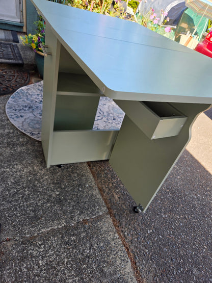 Drop leaf multifunction table