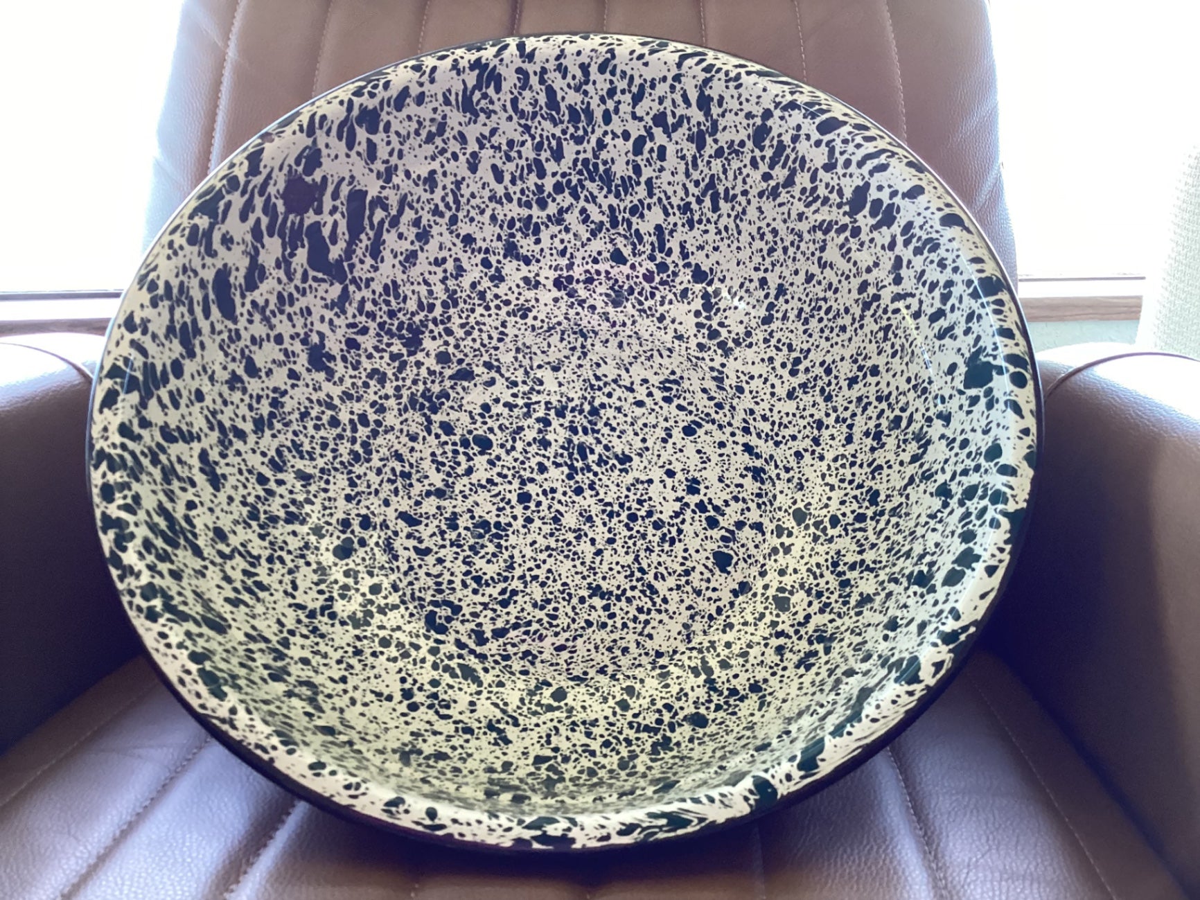 Speckled enamel tub