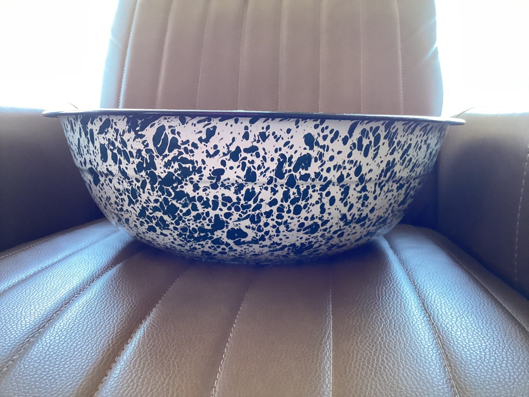 Speckled enamel tub
