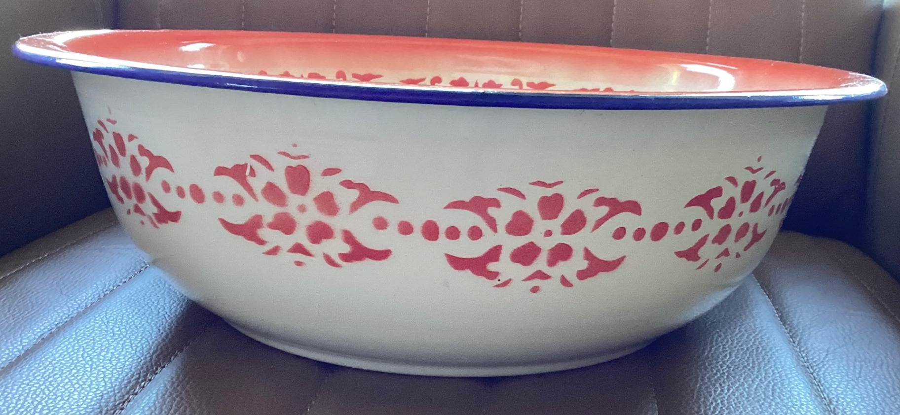 Enamel wear tub