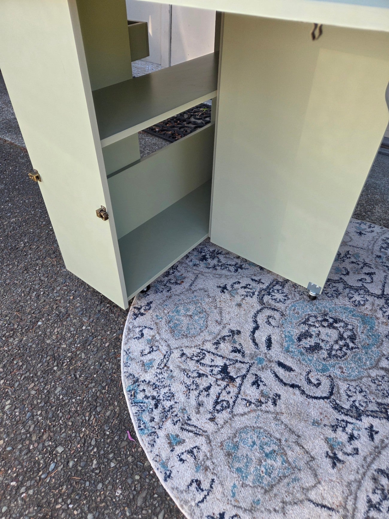 Drop leaf multifunction table