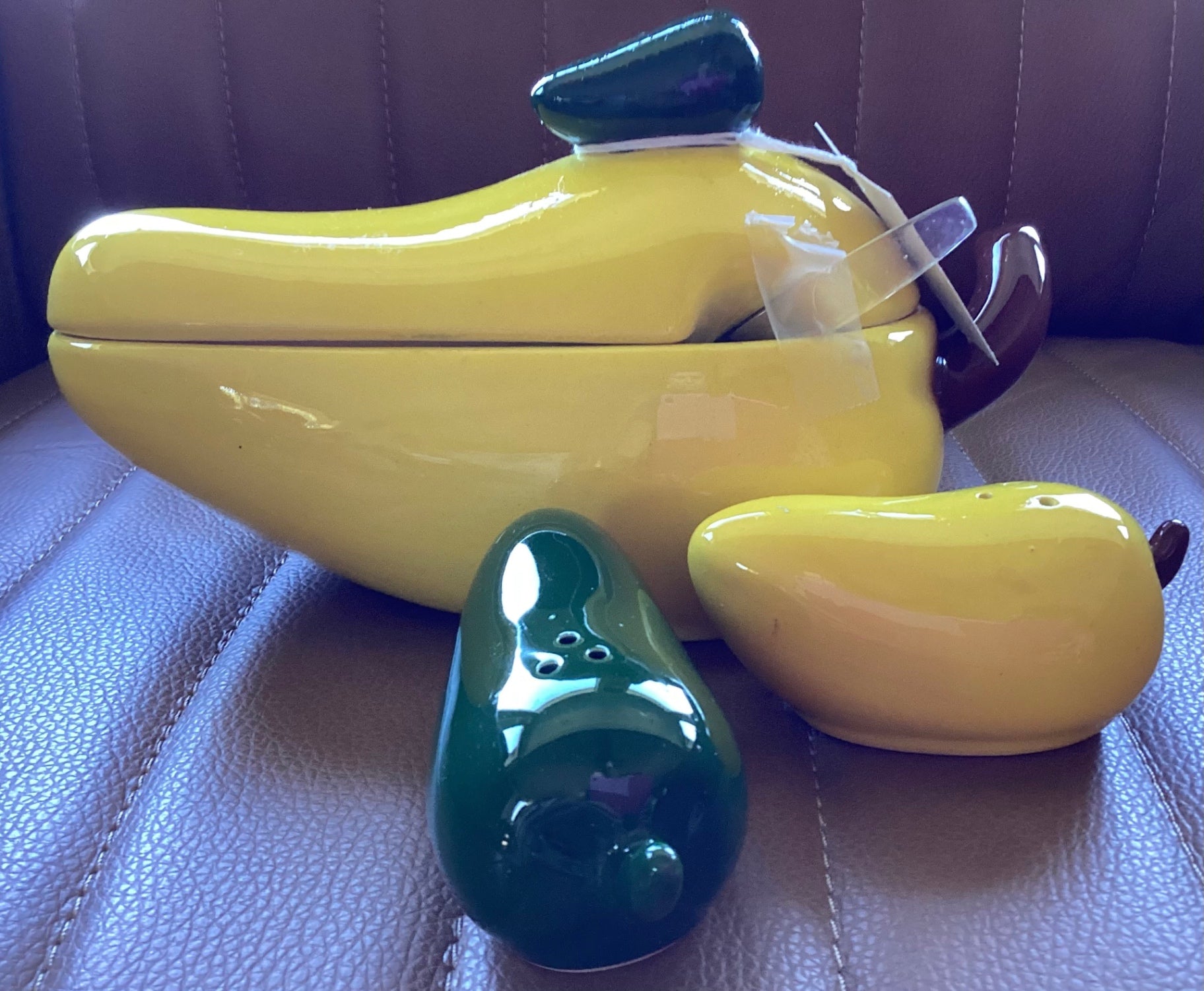 VTG CERAMIC CHILI PEPPER DISH FOR SALSA PLUS SALT AND PEPPER
