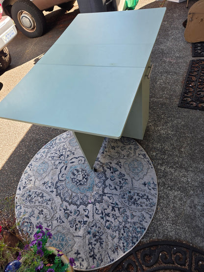 Drop leaf multifunction table