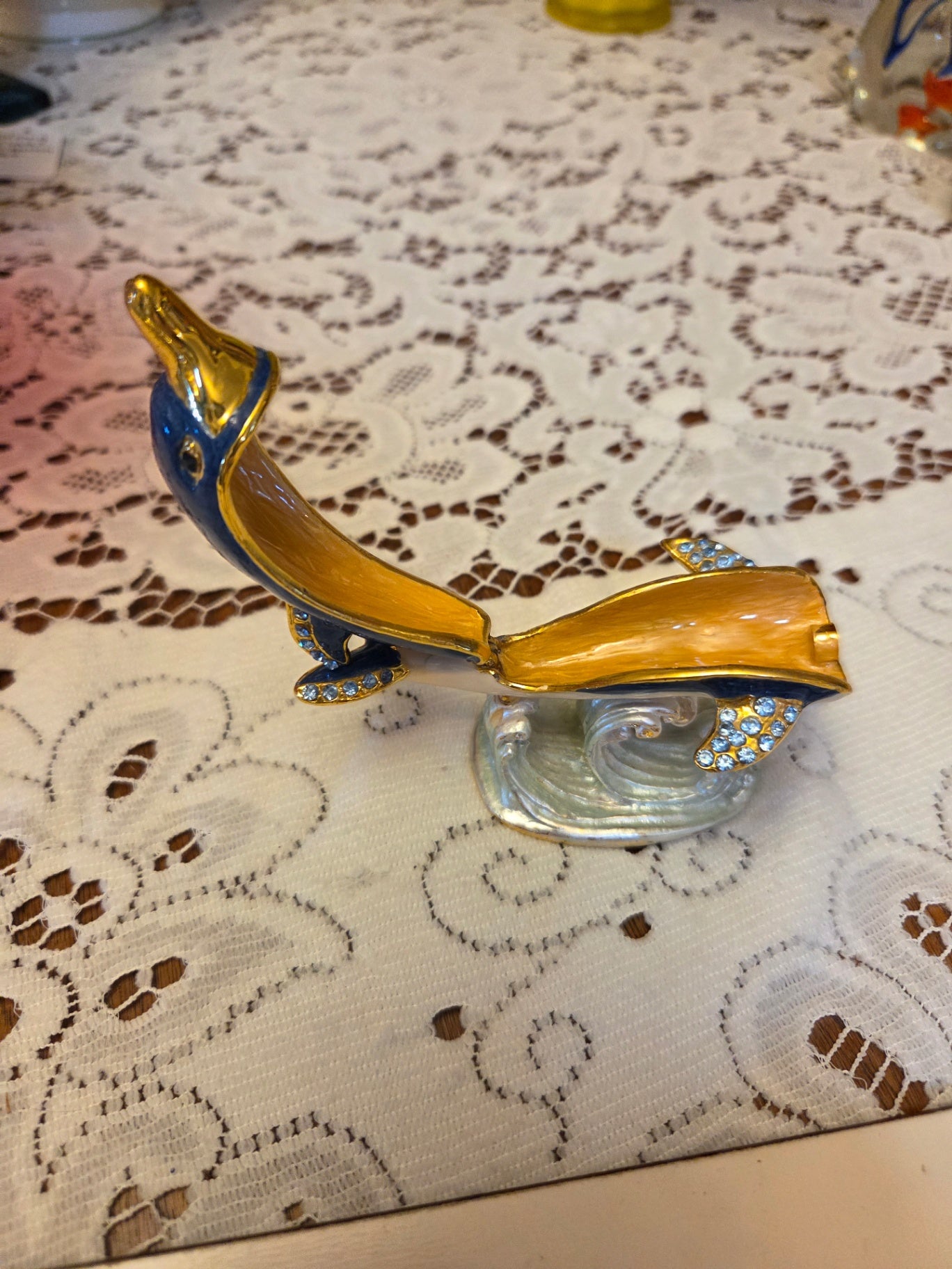 Bejeweled trinket box