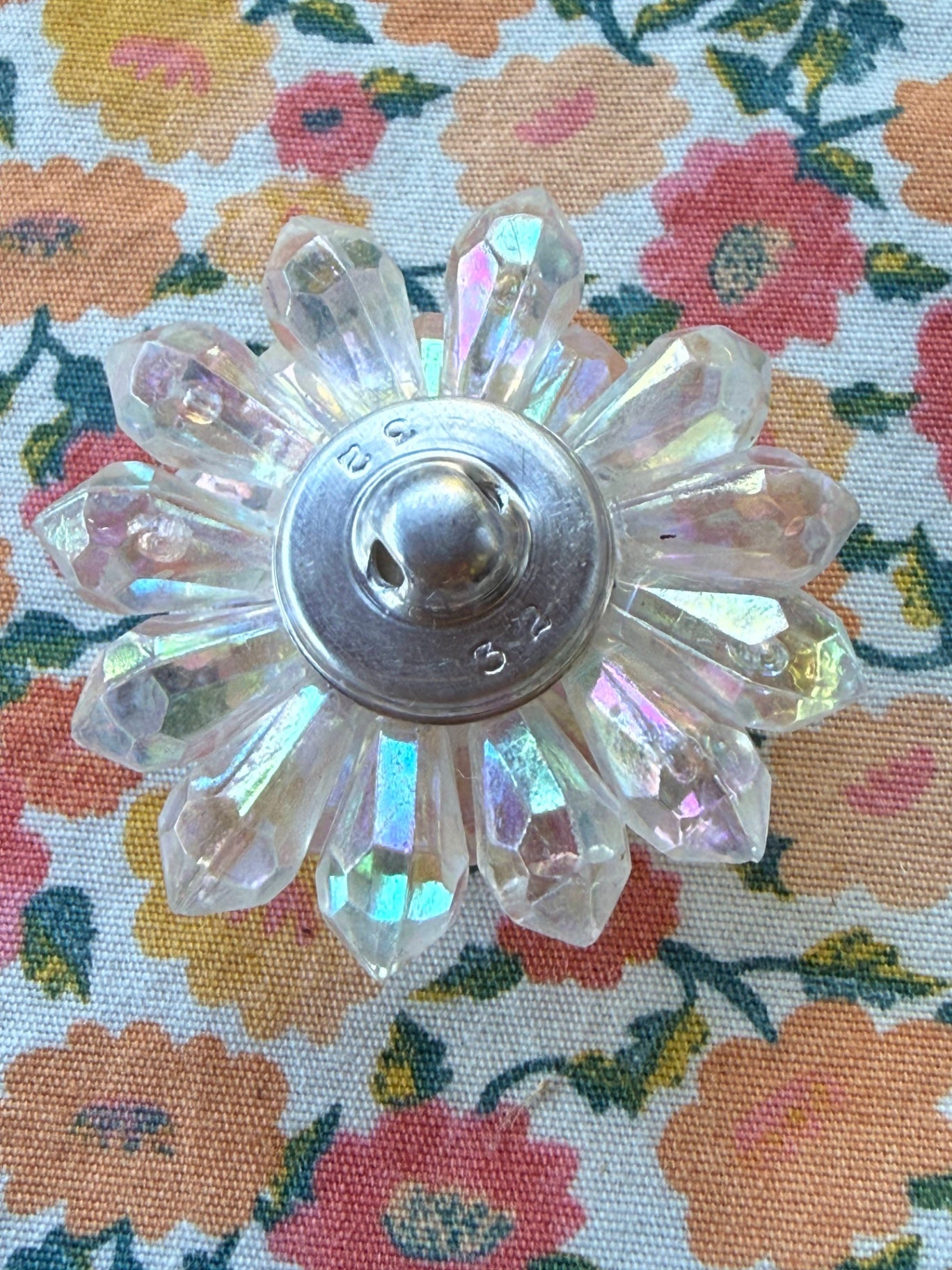 Vintage Aurora Borealis Cluster Shank Button | Iridescent Faceted Starburst Flower Button (Ligne 32)