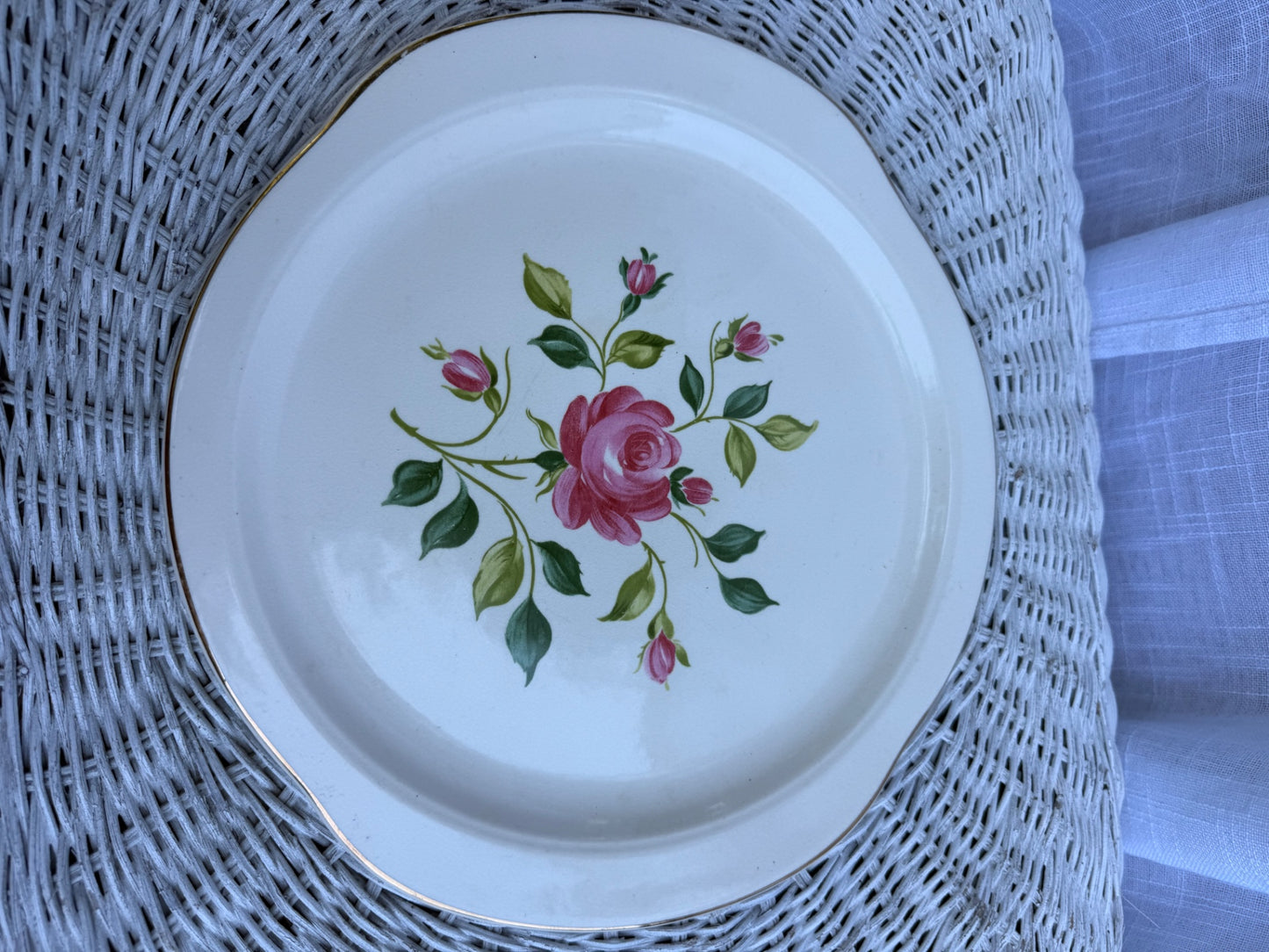Vintage Pink Rose Handled Serving Plate | Floral Cake Platter with Gold Trim