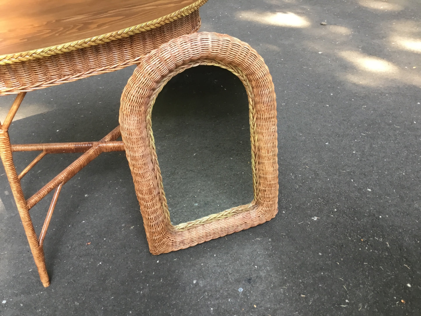 Vintage 28x19 wicker mirror