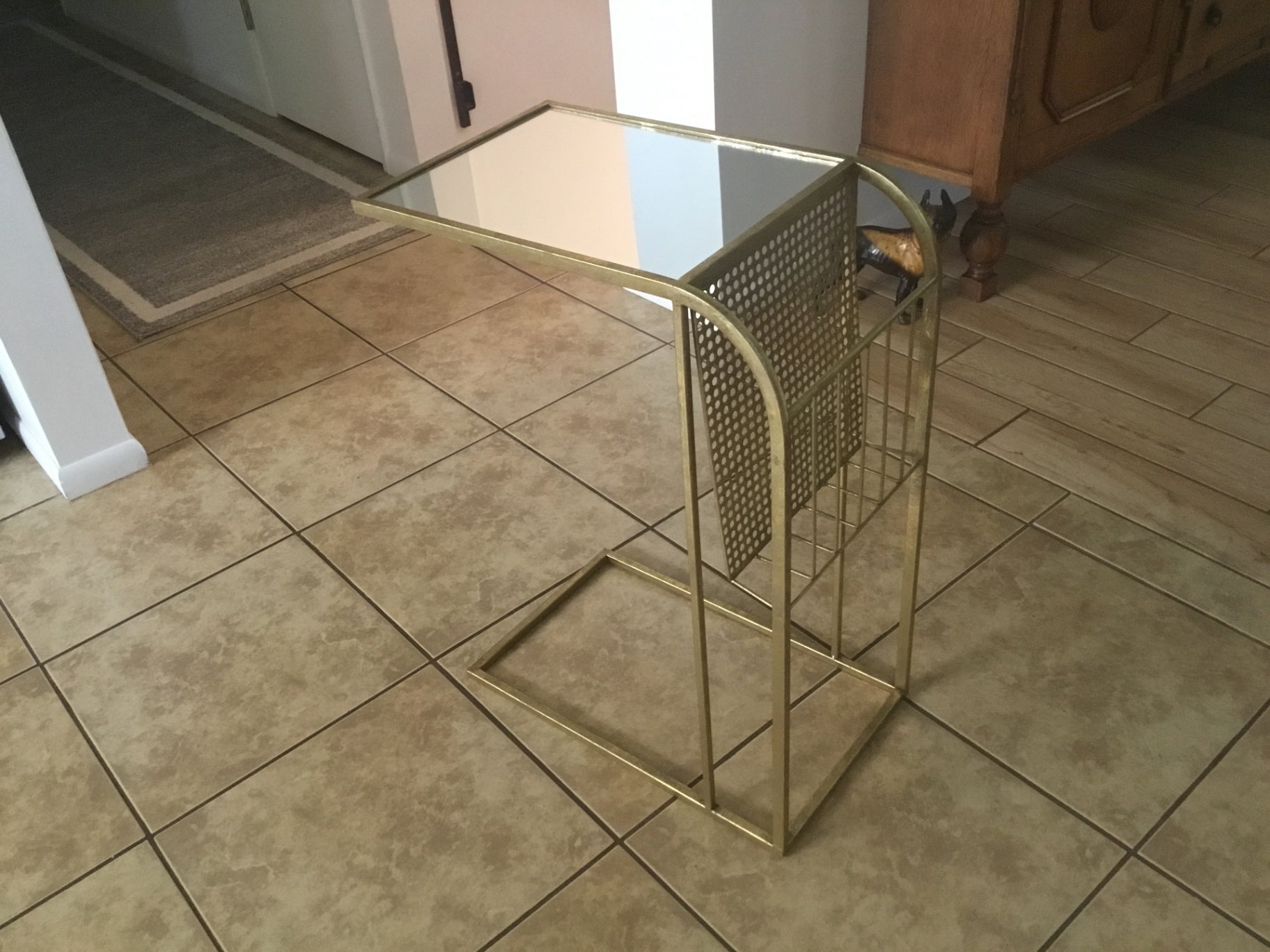 Mirrored top, Tuck Table