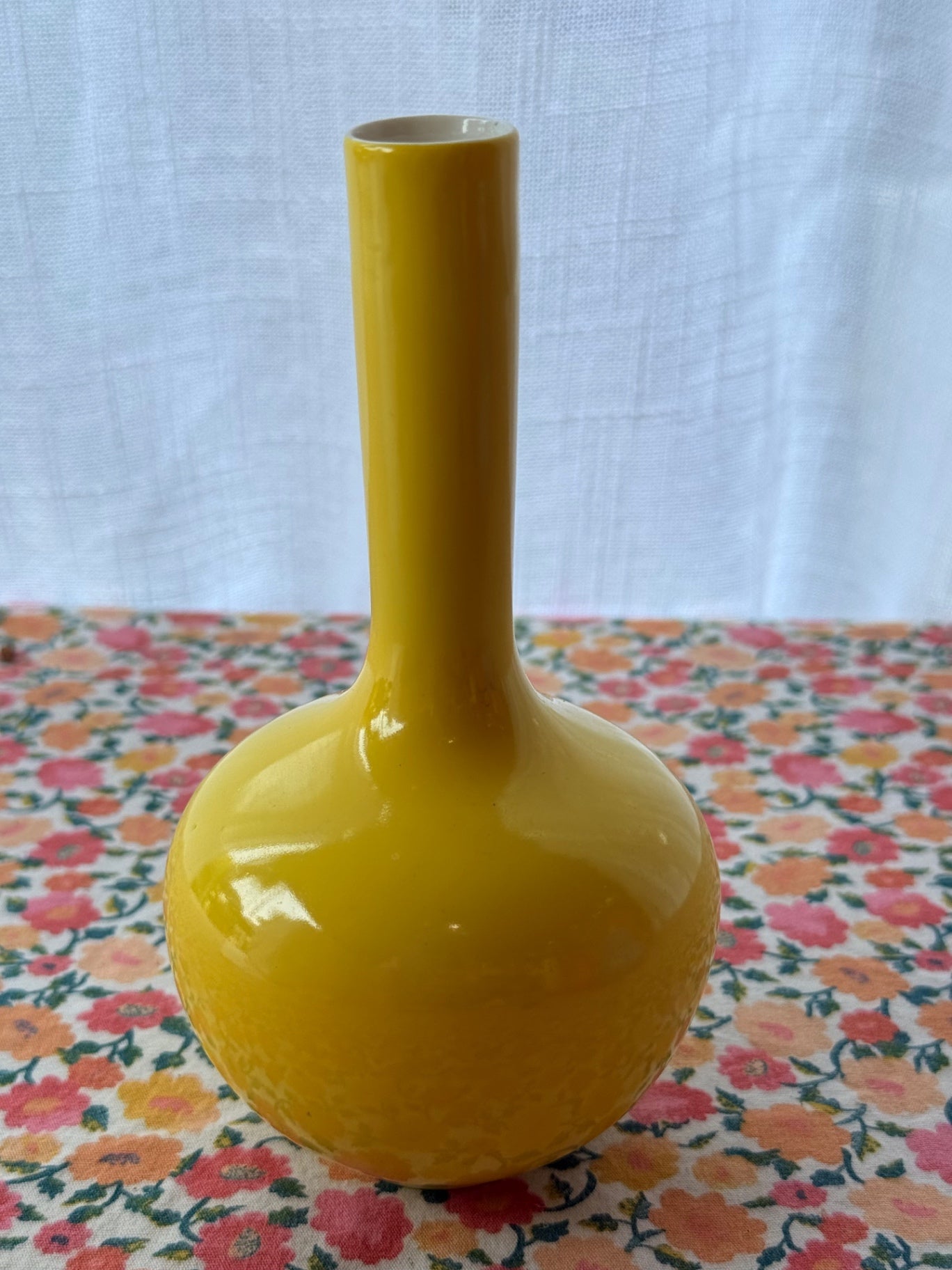 Vintage Sunny Yellow Long-Neck Bud Vase | Mid-Century Modern Solifleur Bottle