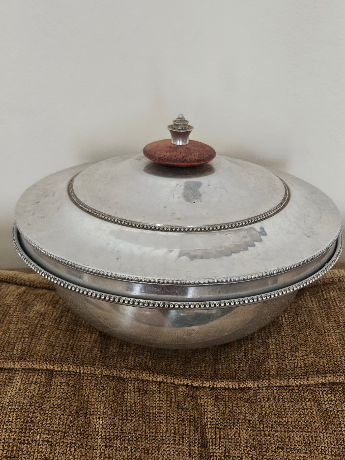 Vintage aluminum bowl and lid