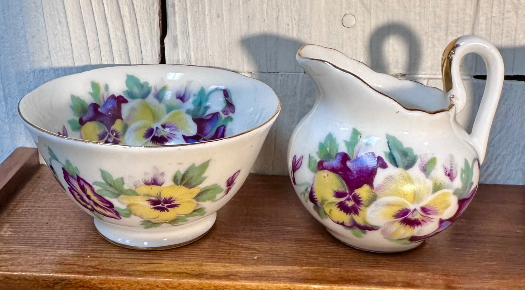 Little cream and sugar set