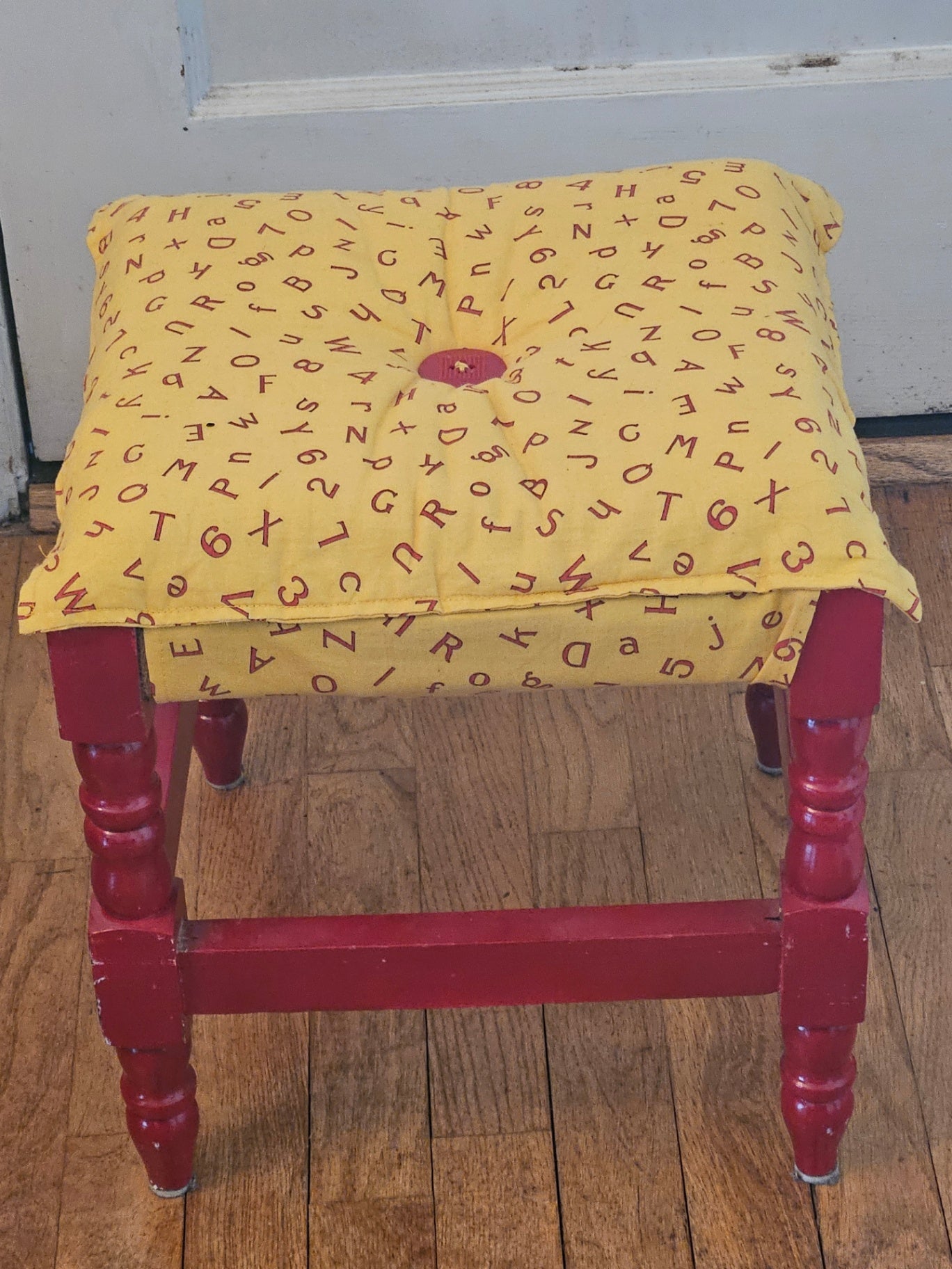 Vint Red/yellow childs stool