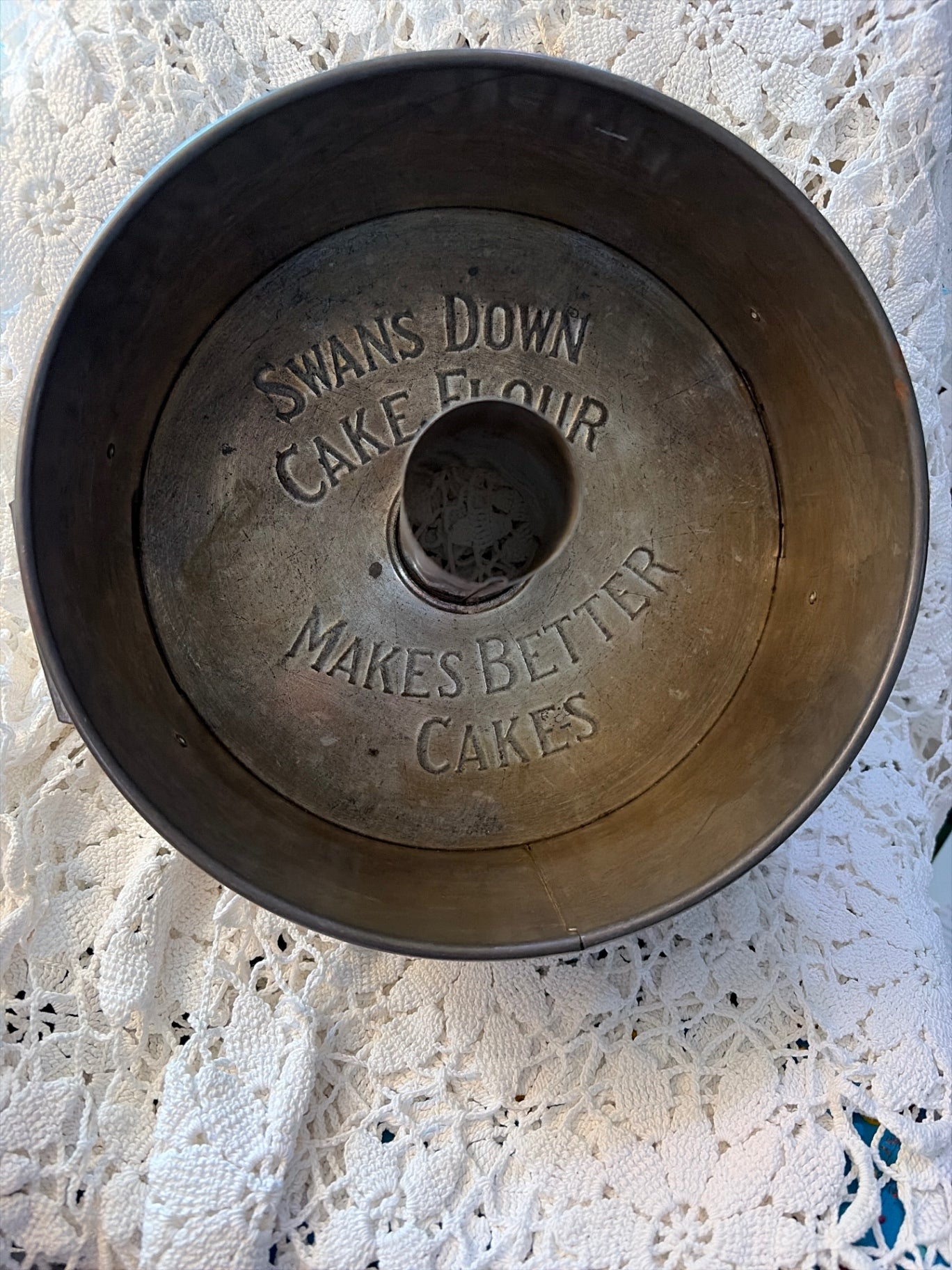 Swans cake pan
