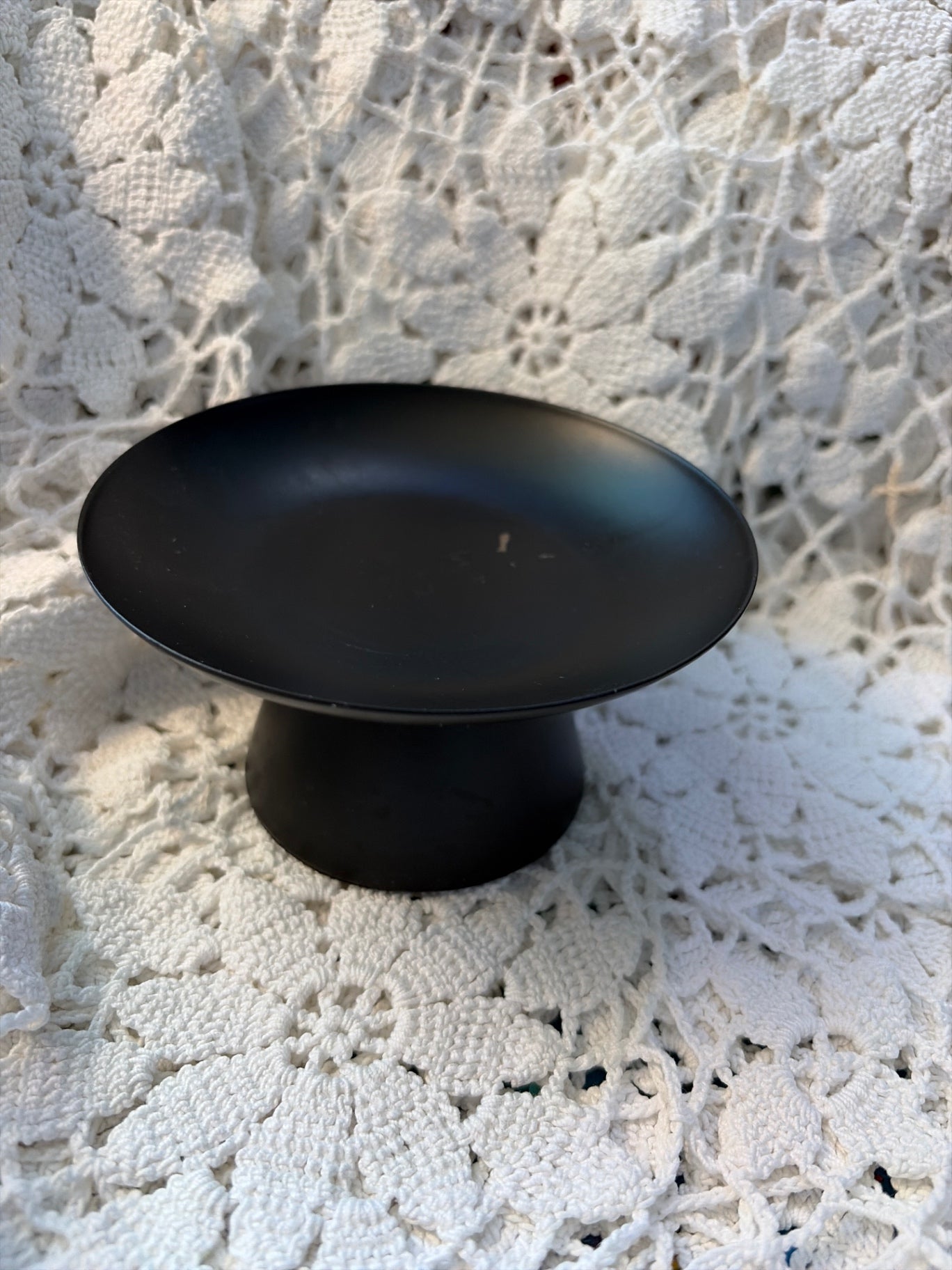 Matte black candle holder by party partyLite