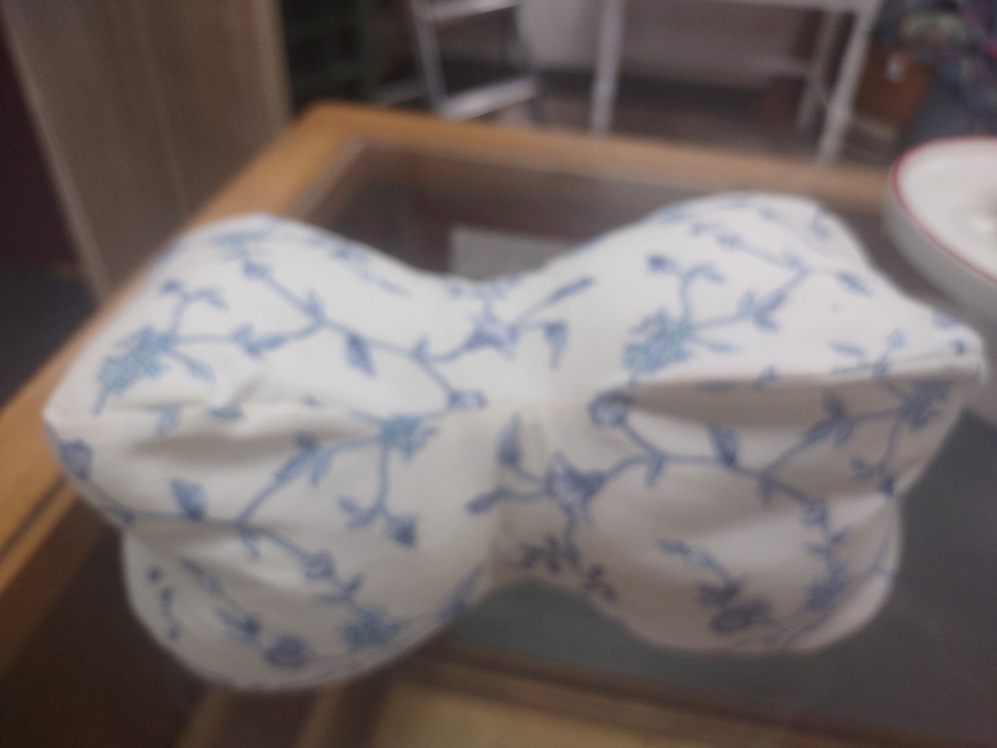 Pillow bone shaped r
