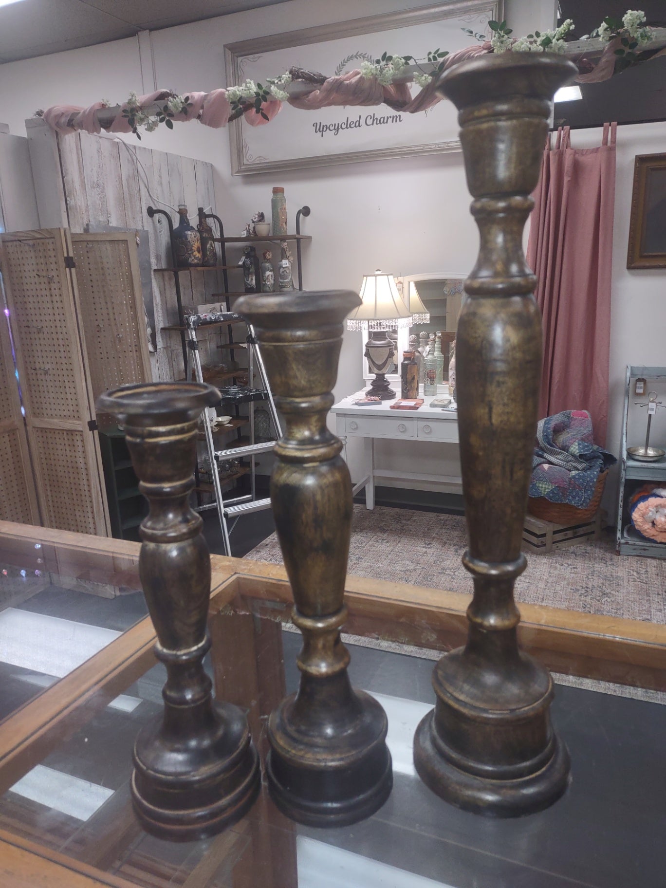 Candle sticks wood set 