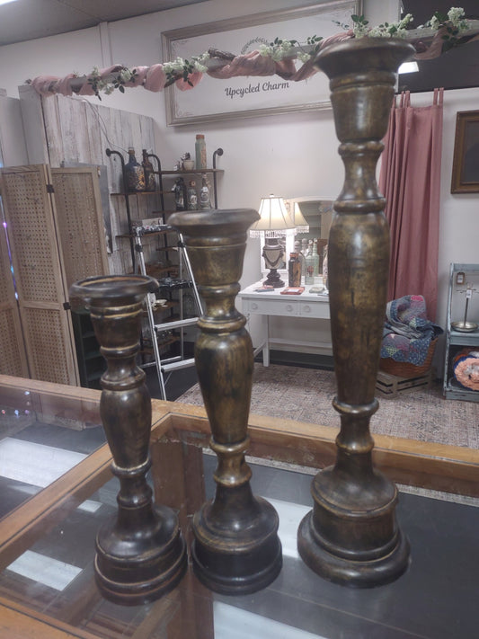 Candle sticks wood set 