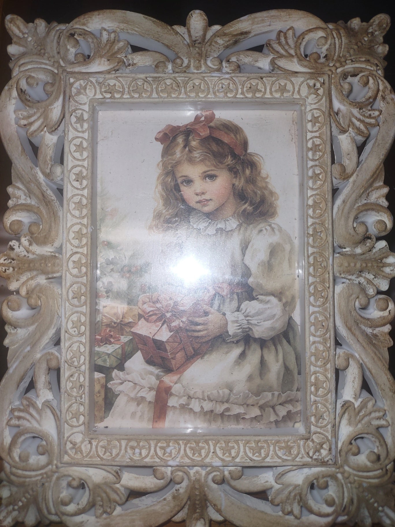 Frame Victoria girl
