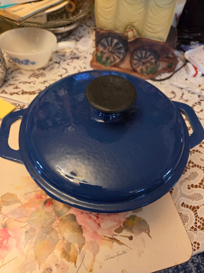 BELLA CAST IRON POT