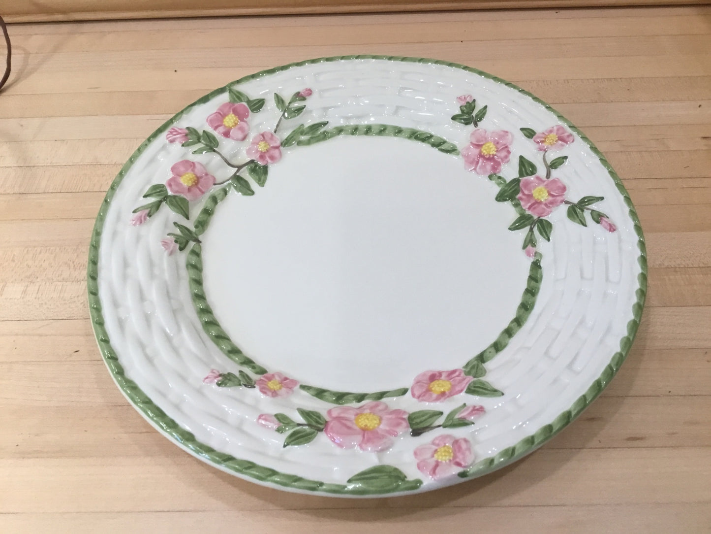 Franciscan, Desert Rose basket weave 10 1/2” plate