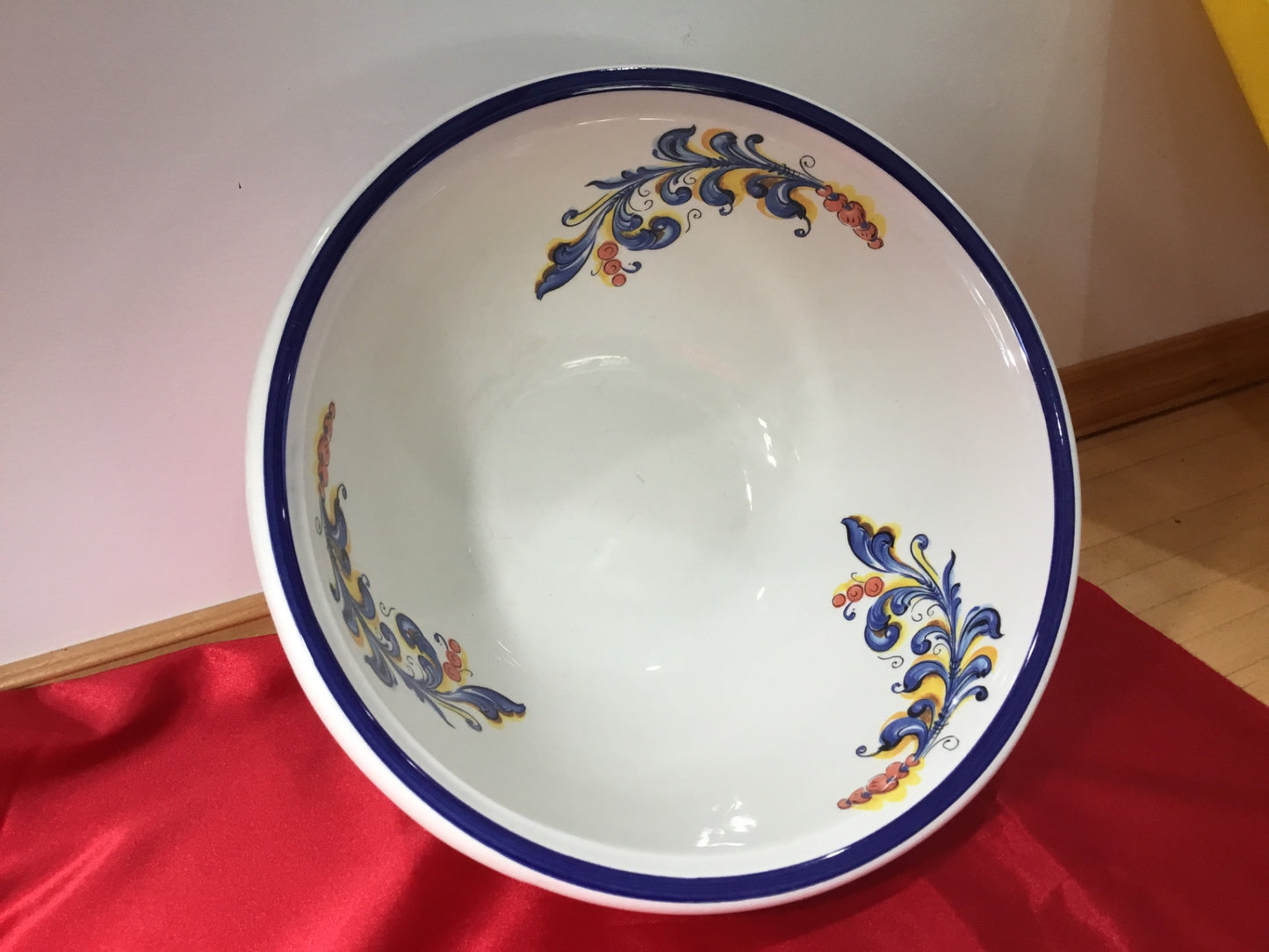 10 1/2” Hand painted, Italian, Renaissance scroll, serving bowl 