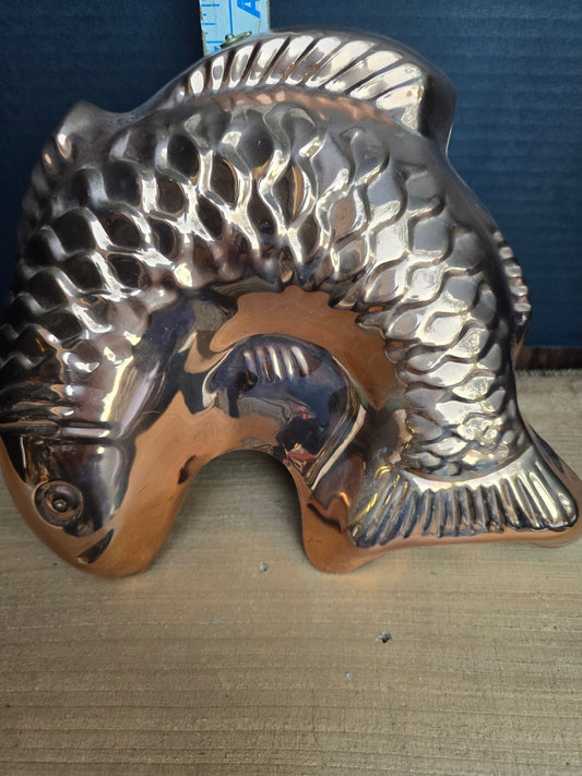Fish mold