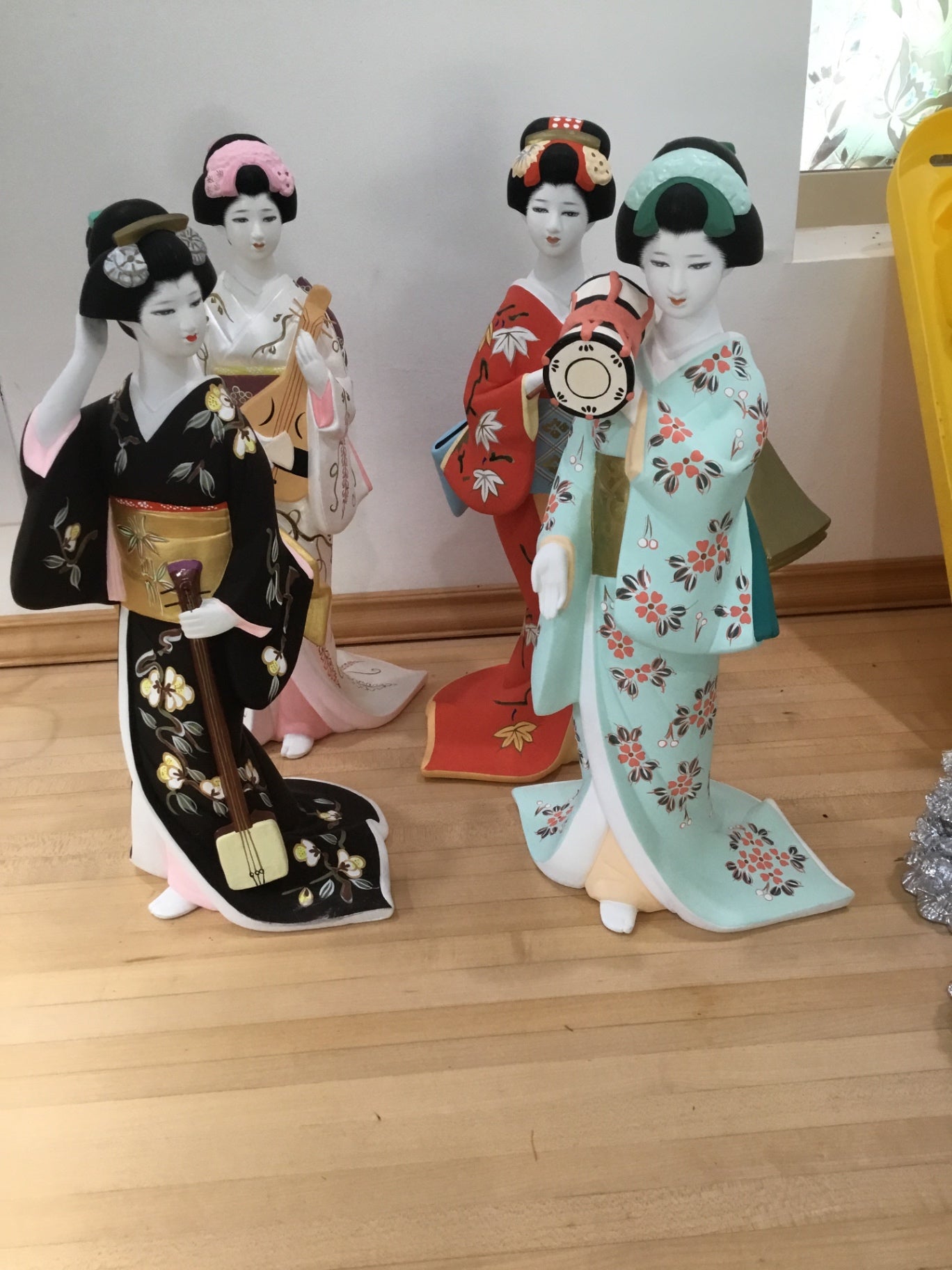 Set 4) Rare, 1985 “Songs of the Seasons” Hakata dolls