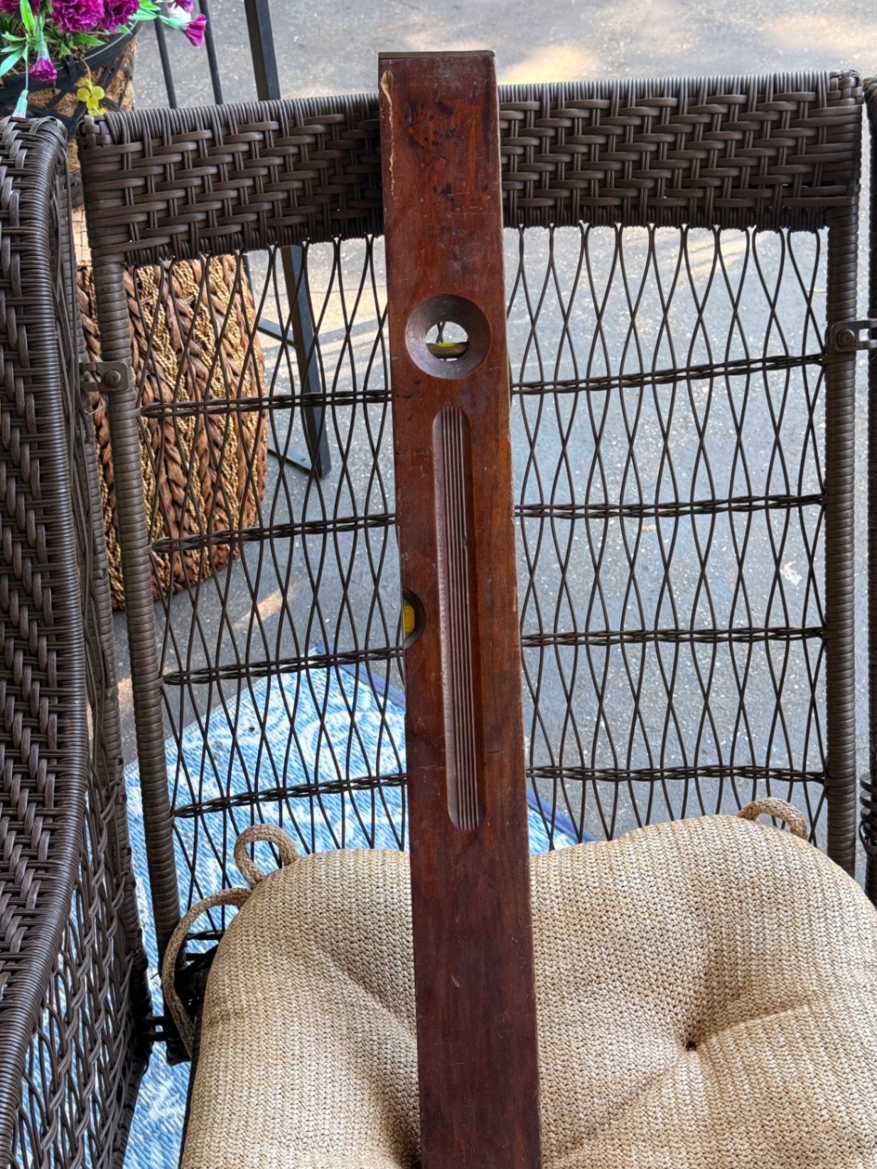 Vintage Wooden Carpenter's Spirit Level | Antique Brass-Bound Fluted Hand Tool
