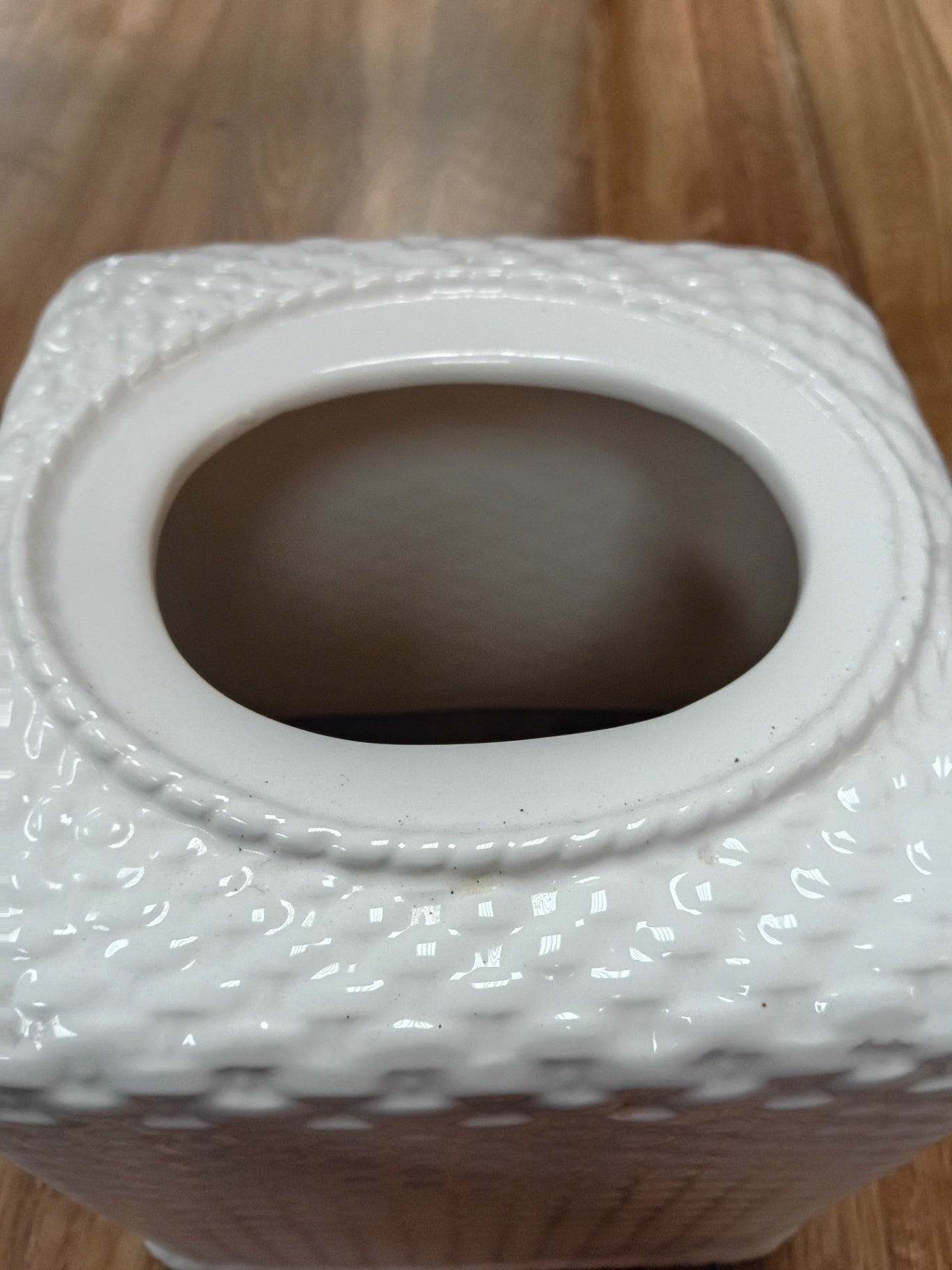 Liz Claiborne "Liz at Home" White Ceramic Tissue Box Cover | Tisket A Tasket Basketweave Pattern