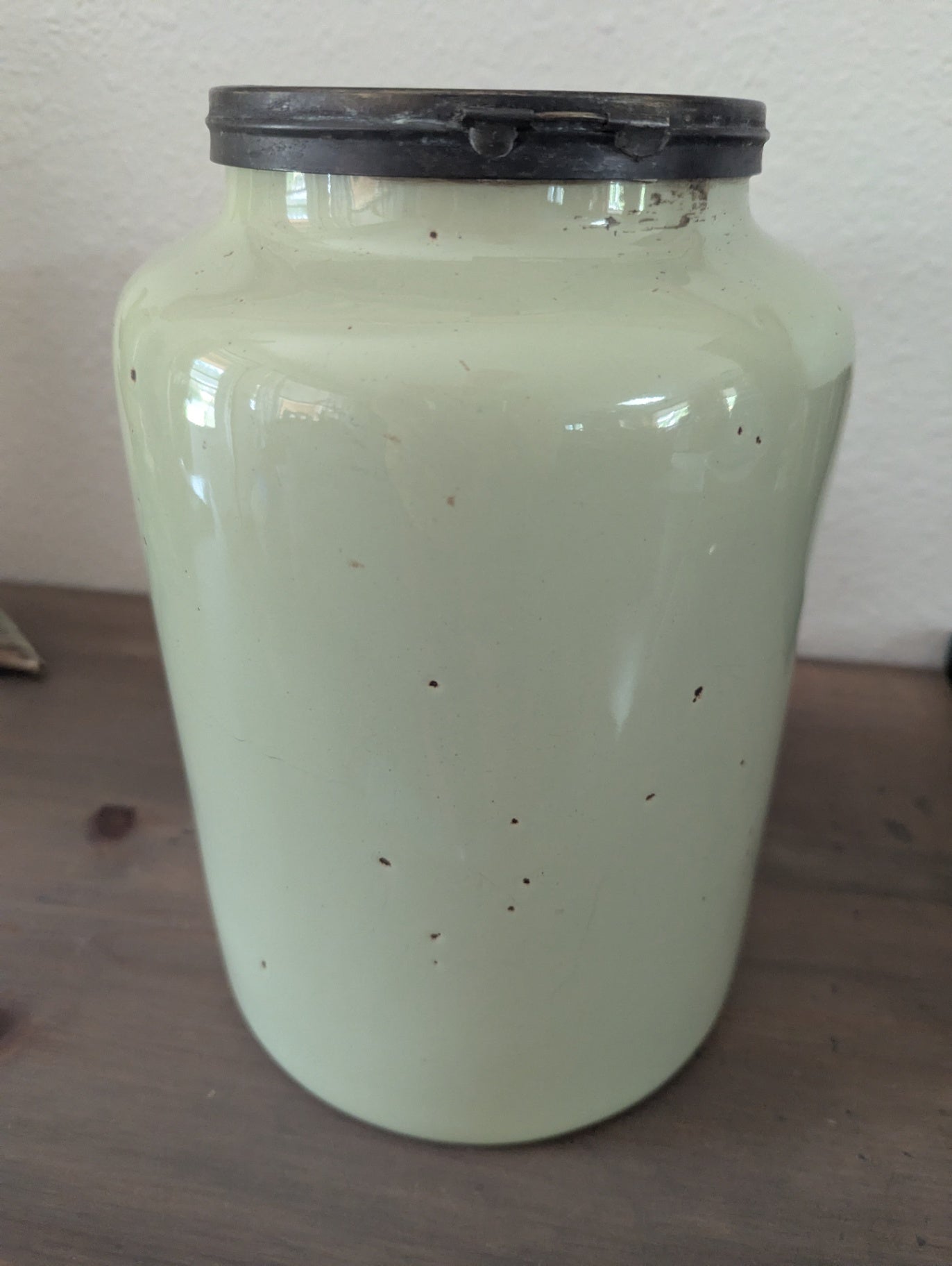 Vtg. Celery-Green Farmhouse Crock