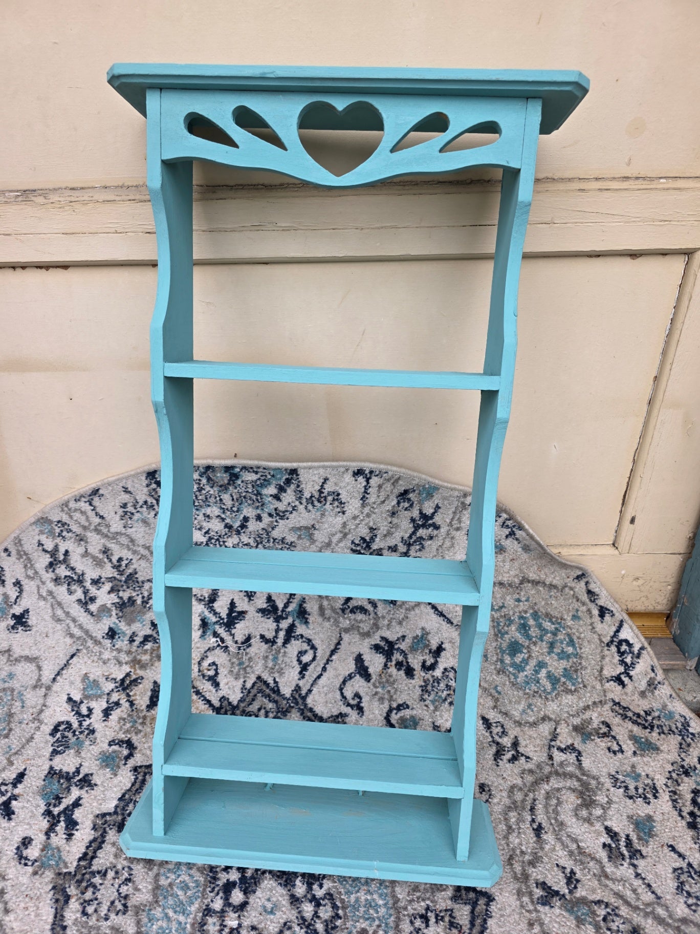 VINTAGE STYLE. COUNTRY PINE SHELF
