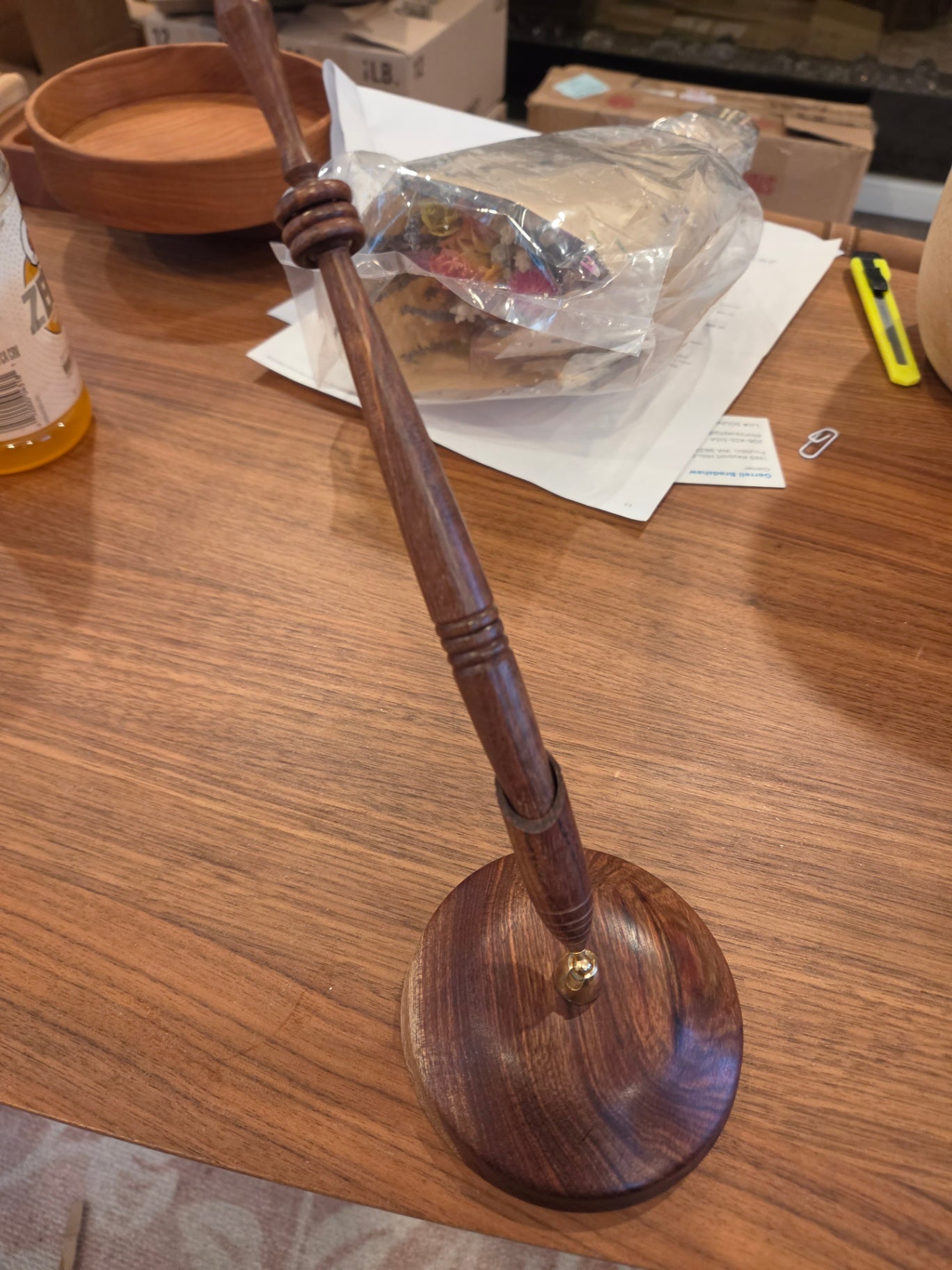 Desk pen & holder