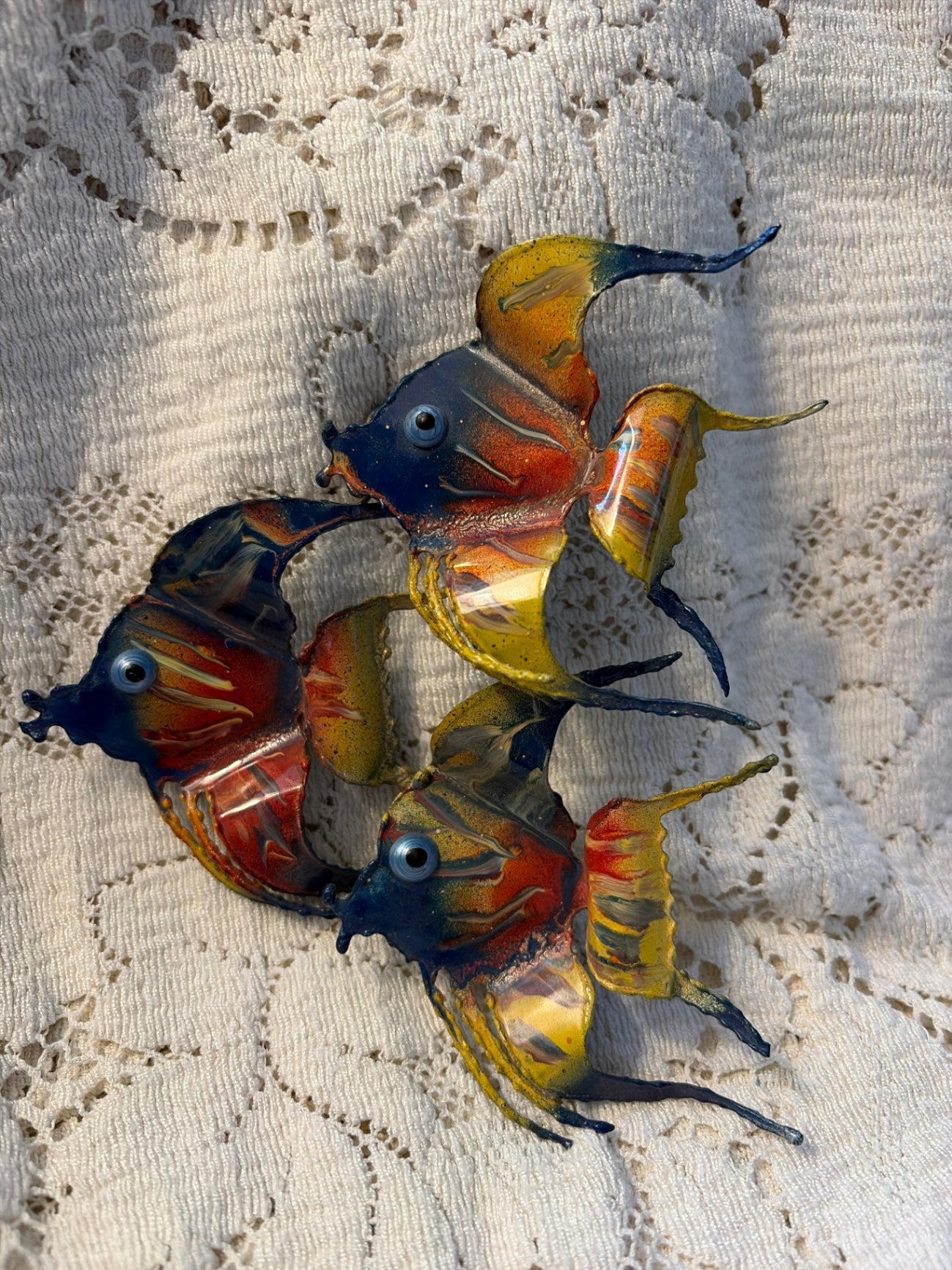 Colorfully Painted Metal 3 fish connected to each other