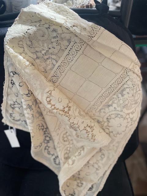 Dresser Scarf