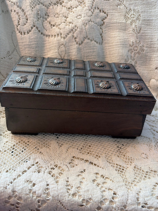 8” x 4” Polish 1960-1970 hand carved box